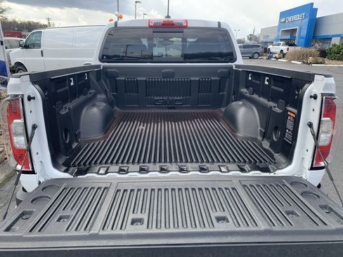 Used 2022 GMC Canyon AT4 w/ Trailering Package image 19