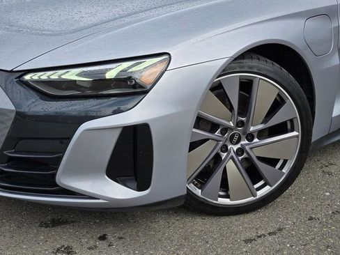 Used 2022 Audi e-tron GT Premium Plus image 9