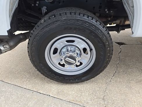 Used 2024 Ford F350 XL w/ FX4 Off-Road Package AWD/4WD image 33