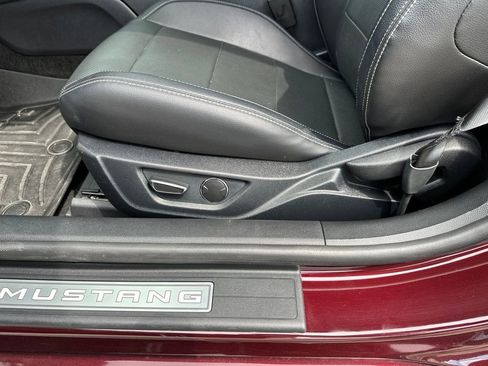 Used 2018 Ford Mustang GT Premium RWD image 19