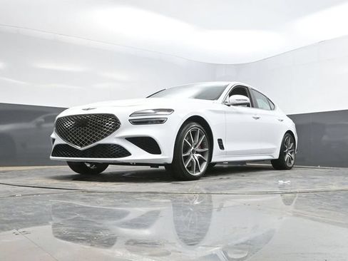 Used 2025 Genesis G70 2.5T AWD/4WD image 47