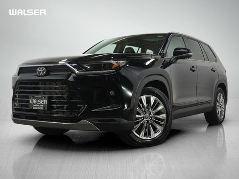 Used 2026 Toyota Grand Highlander Platinum image 1