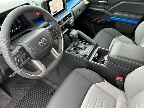 Certified 2025 Toyota Tacoma TRD Sport AWD/4WD image 8