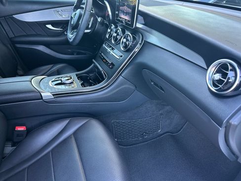 Used 2019 Mercedes-Benz GLC 300 image 18