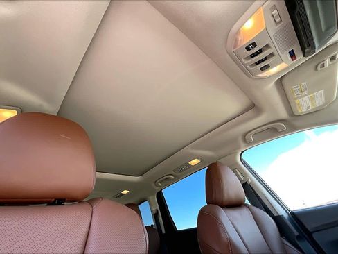 Used 2019 Subaru Ascent Touring image 14