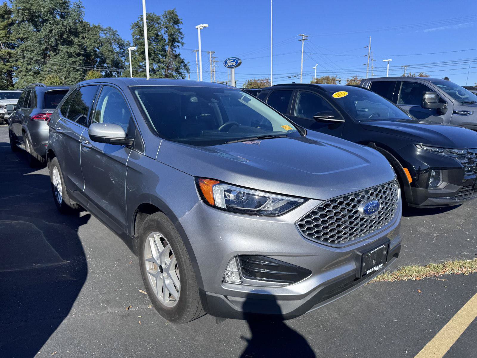 Used 2024 Ford Edge SEL AWD/4WD image 3