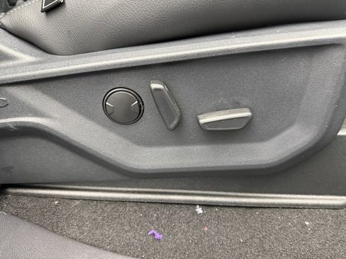 New 2026 Ford F250 Lariat w/ Black Appearance Package image 55