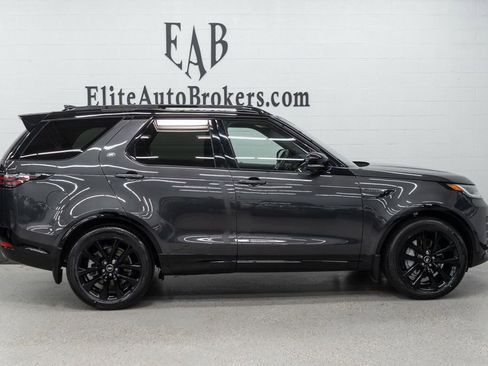 Used 2023 Land Rover Discovery S R-Dynamic image 5
