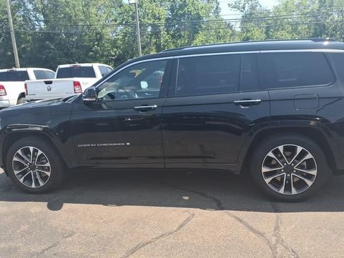 Used 2023 Jeep Grand Cherokee L Overland AWD/4WD image 9
