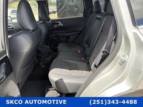 Used 2025 Mitsubishi Outlander SE AWD/4WD image 19