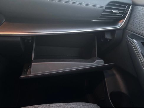 Used 2021 Nissan Rogue SV image 35