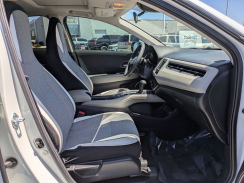 Used 2021 Honda HR-V EX image 31