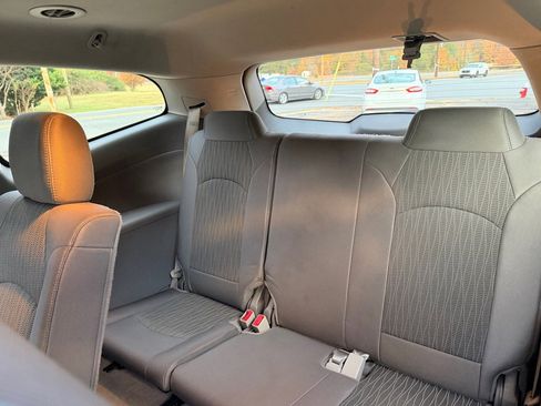 Used 2016 Chevrolet Traverse LS image 13