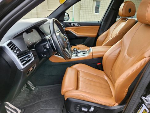 Used 2021 BMW X5 xDrive40i w/ M Sport Package image 19