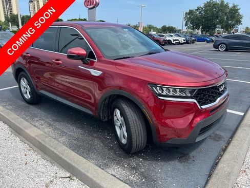Certified 2023 Kia Sorento LX FWD image 3