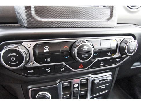 Used 2023 Jeep Gladiator Sport AWD/4WD image 27