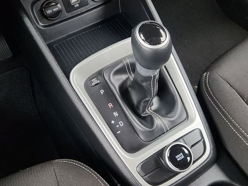 Used 2020 Hyundai Venue SEL w/ Convenience Package image 41