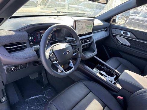New 2026 Ford Explorer Platinum w/ LUX Leather Package image 8