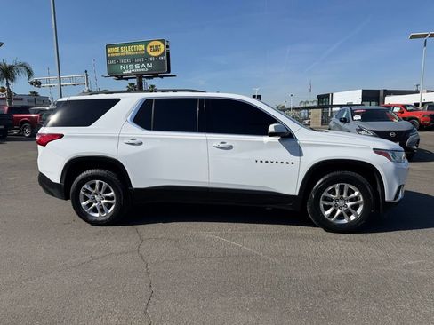 Used 2021 Chevrolet Traverse LT image 7