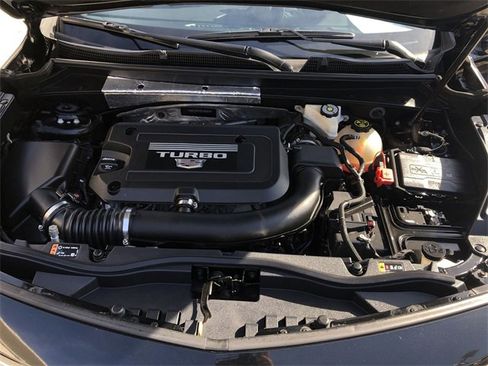 Used 2021 Cadillac XT4 Premium Luxury w/ Driver Awareness Package image 32