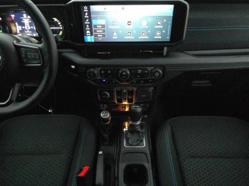 Used 2025 Jeep Wrangler Unlimited Rubicon 4xe w/ Safety Group image 9