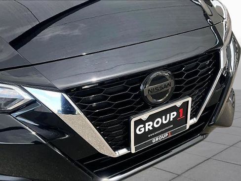 Certified 2023 Nissan Sentra SV FWD image 29