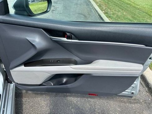 Used 2024 Toyota Camry SE FWD image 41