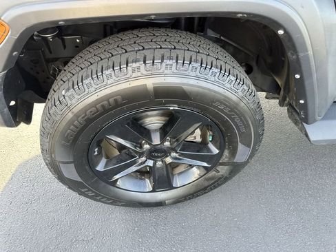 Used 2022 Jeep Wrangler Unlimited Sport AWD/4WD image 10