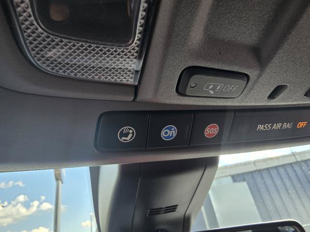Used 2022 Chevrolet Silverado 1500 Custom w/ Safety Confidence Package AWD/4WD image 19
