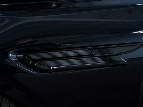 Used 2020 Bentley Flying Spur W12 image 21