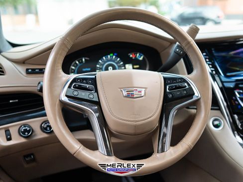 Used 2019 Cadillac Escalade ESV Platinum image 26