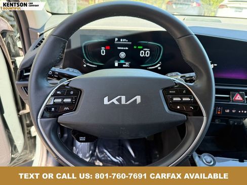Used 2023 Kia Niro EX FWD image 17