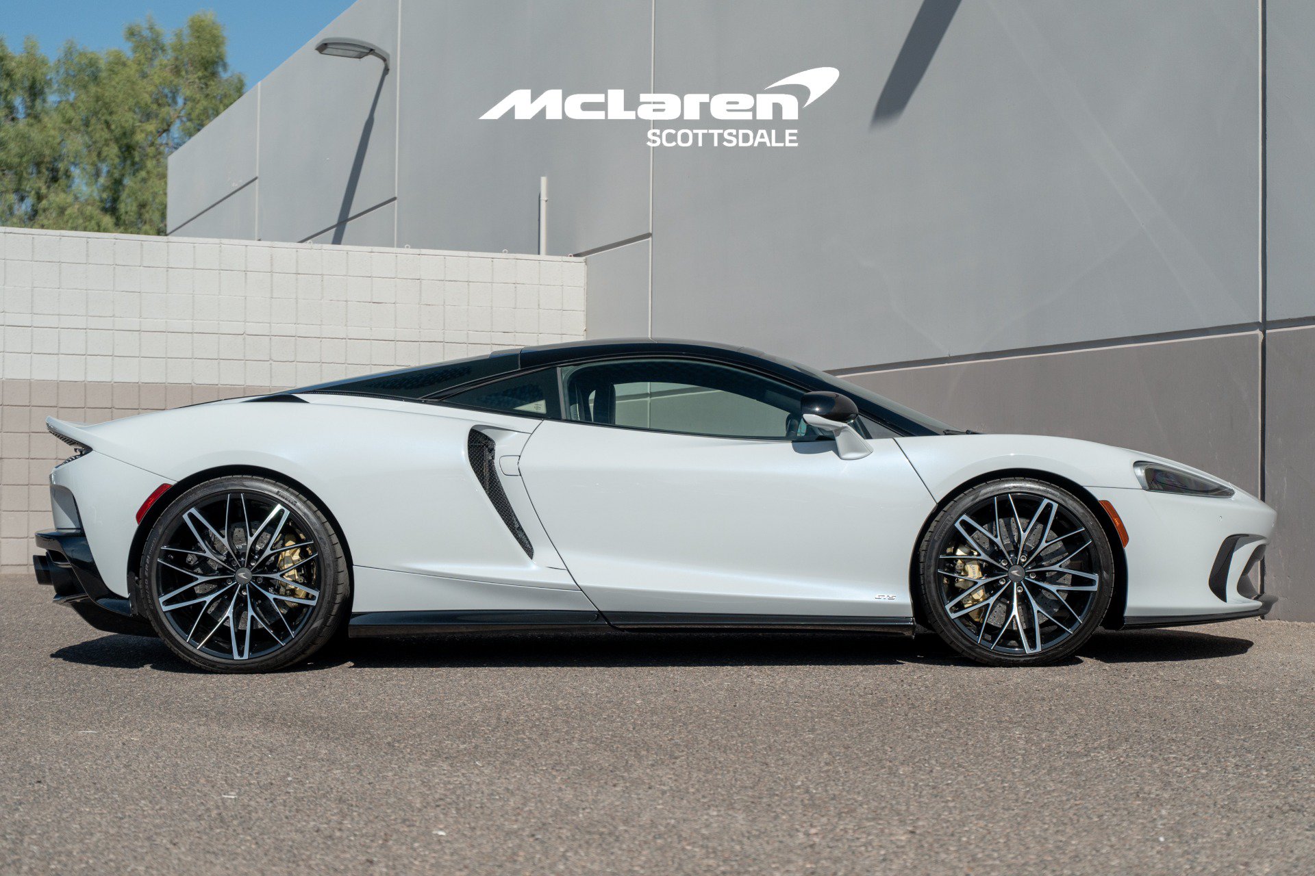 Used 2025 McLaren GTS RWD image 8