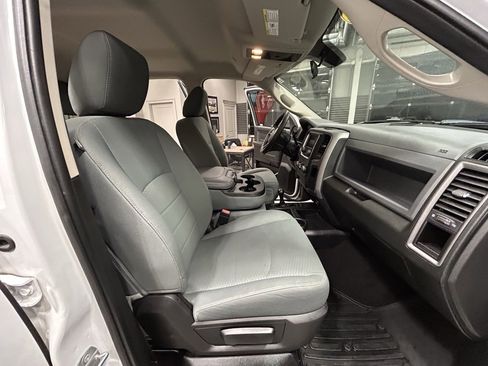 Used 2018 RAM 2500 Tradesman w/ Chrome Appearance Group image 35