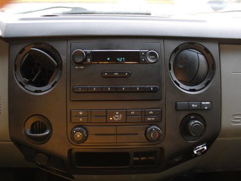 Used 2015 Ford F250 XL image 24