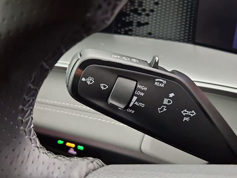 New 2026 Volkswagen Tiguan SE R-Line image 27