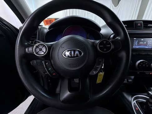 Used 2016 Kia Soul + image 21