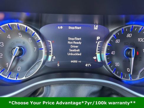 Certified 2023 Chrysler Pacifica Touring-L image 49