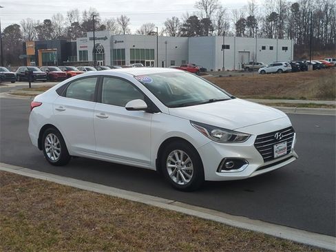 Used 2021 Hyundai Accent SEL image 15