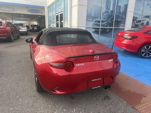 Used 2016 MAZDA MX-5 Miata Club image 25