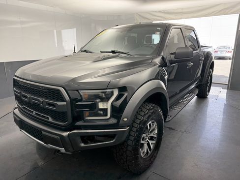 Used 2018 Ford F150 Raptor w/ Equipment Group 801A Mid image 10
