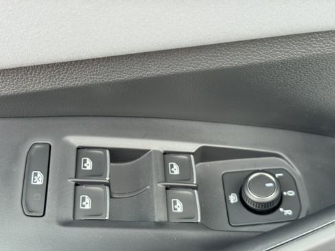 New 2025 Volkswagen Jetta SE image 17