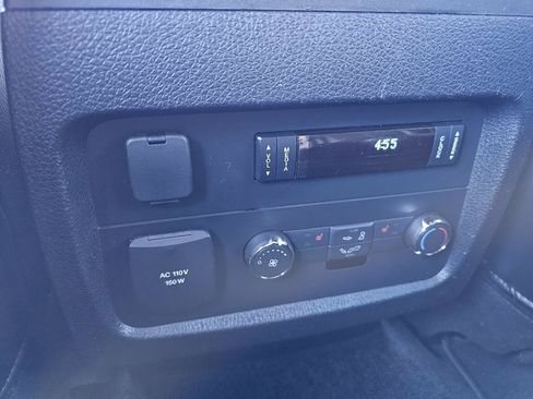 Used 2017 Ford Expedition Limited w/ Equipment Group 301A RWD image 44