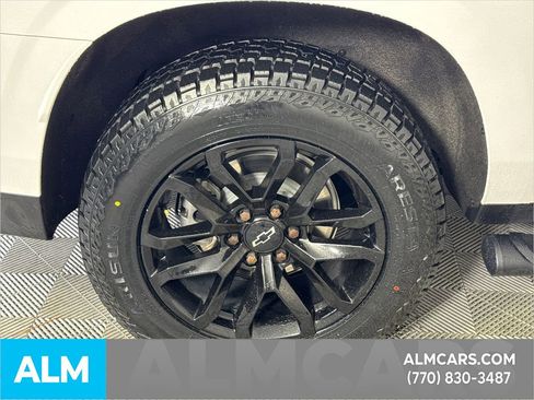 Used 2023 Chevrolet Suburban Z71 w/ Z71 Off-Road Package image 20
