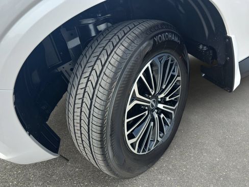 New 2026 Nissan Armada SL w/ Captain's Chari Seat Package AWD/4WD image 30