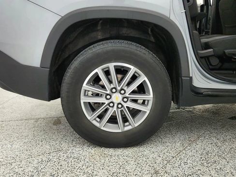 Used 2023 Chevrolet Traverse LT FWD image 34