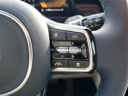 New 2026 Kia Carnival EX image 28