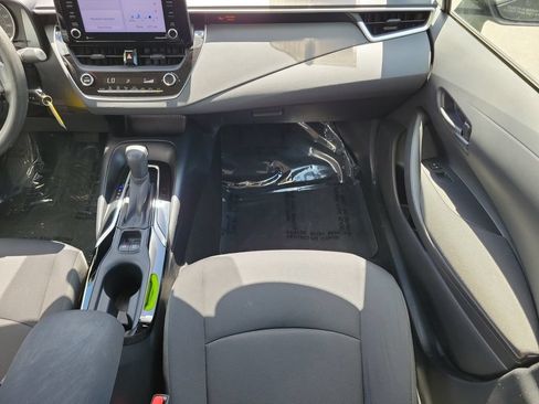Used 2022 Toyota Corolla LE FWD image 14