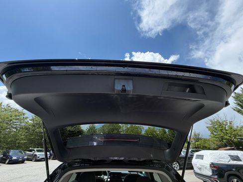 New 2026 Volkswagen Taos SE AWD/4WD image 14