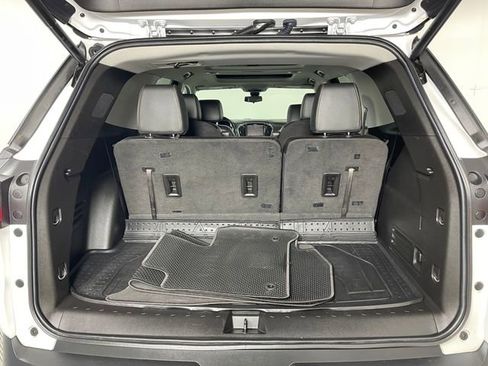 Certified 2019 Chevrolet Traverse LT w/ LT Premium Package AWD/4WD image 21